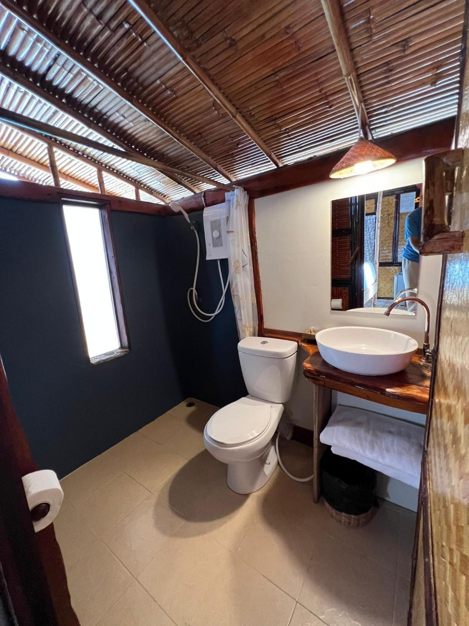 סריתאנו Castaway Beach Bungalows חדר תמונה