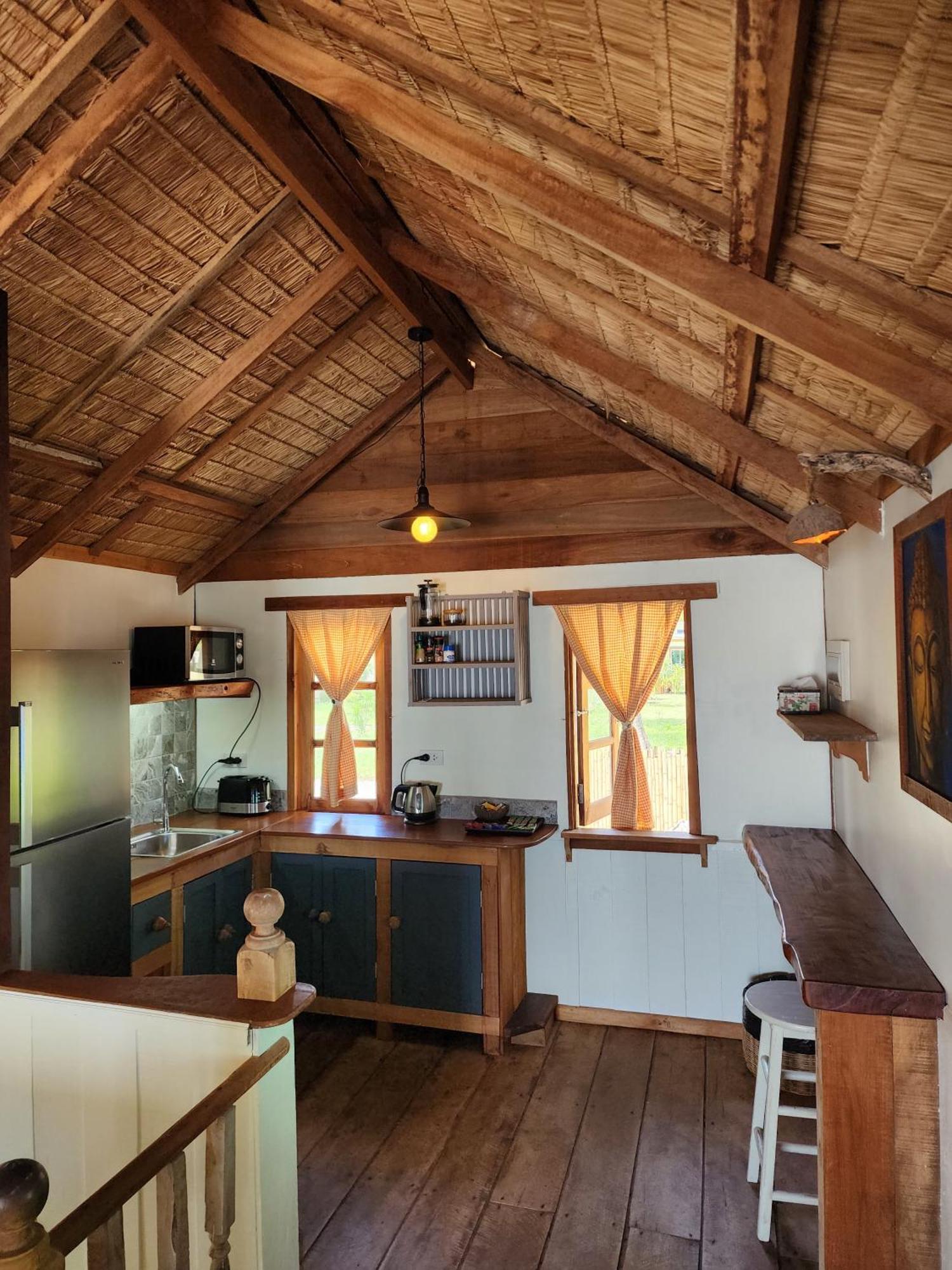 סריתאנו Castaway Beach Bungalows מראה חיצוני תמונה